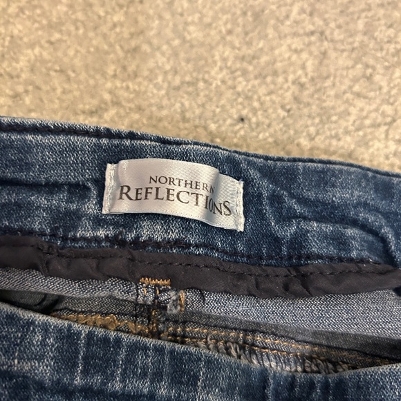 Women's Northern Reflections Size 14 Pull-On Comfort Waist Tapered Leg Jeans - Picture 11 of 11